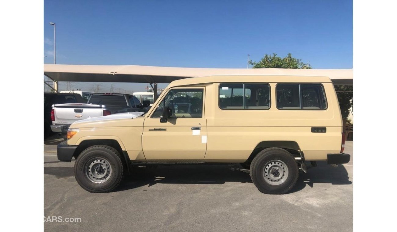 Toyota Land Cruiser Hard Top TOYOTA LAND CRUISER LC78 HARDTOP 4.2L WITH DIFF LOCK POWER WINDOWS DIESEL V6 MY 2023 BEIGE AND WHITE