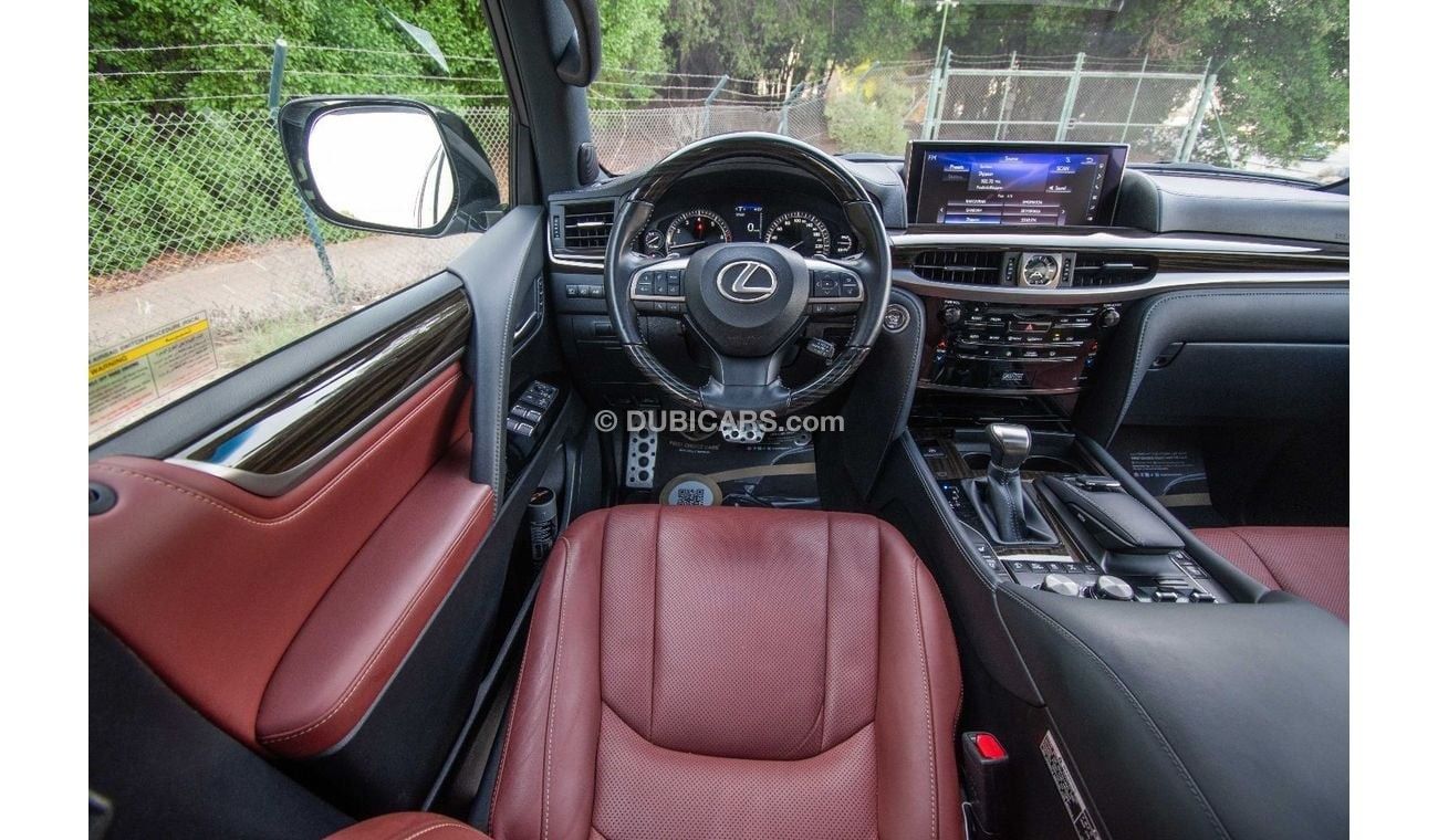 Lexus LX570 AED 5,311/month 2021 | LEXUS LX-570 SIGNATURE EXCLUISVE | 5.7L V8 GCC | L39543