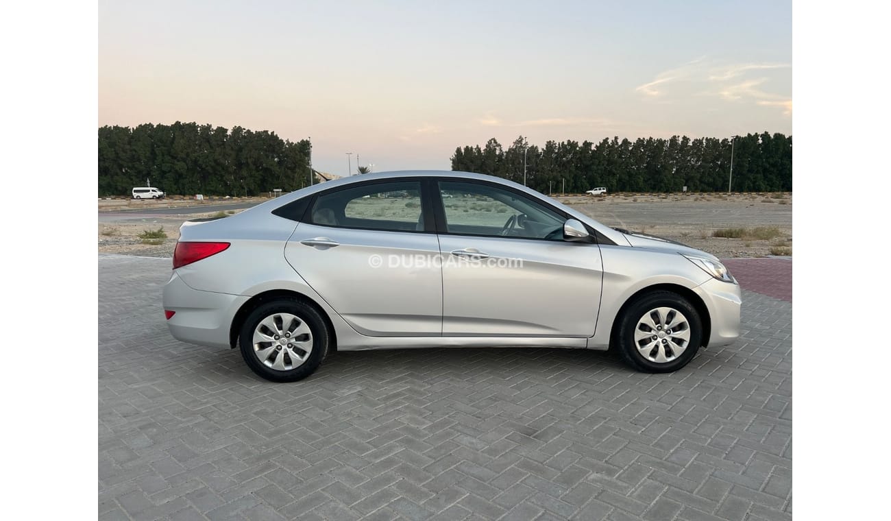 Hyundai Accent Base 1.6L (123 HP)