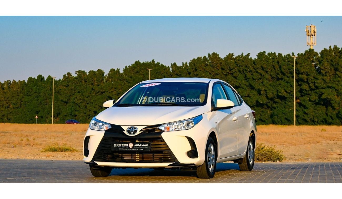 تويوتا يارس Toyota Yaris 2021 GCC _ SE in excellent condition, inside and out