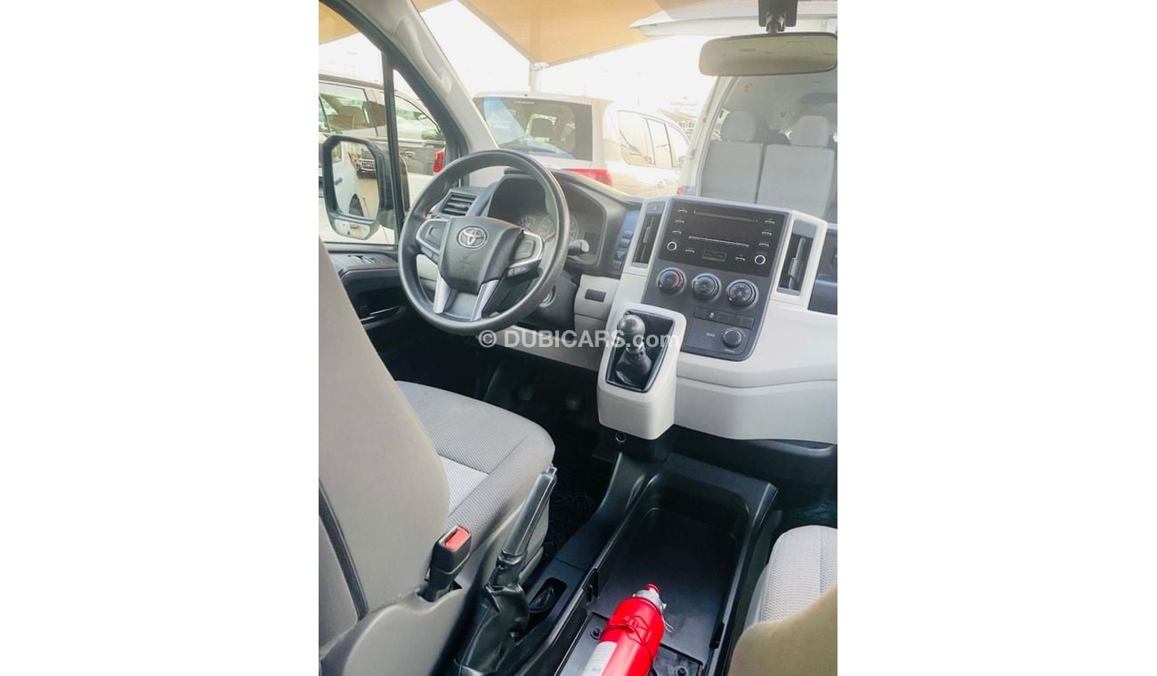 تويوتا هاياس Toyota hiace 2020 high roof passenger white color v6 LHD