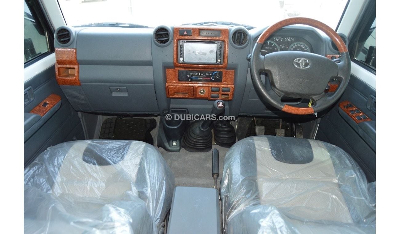 Toyota Land Cruiser Pick Up Full option clean car