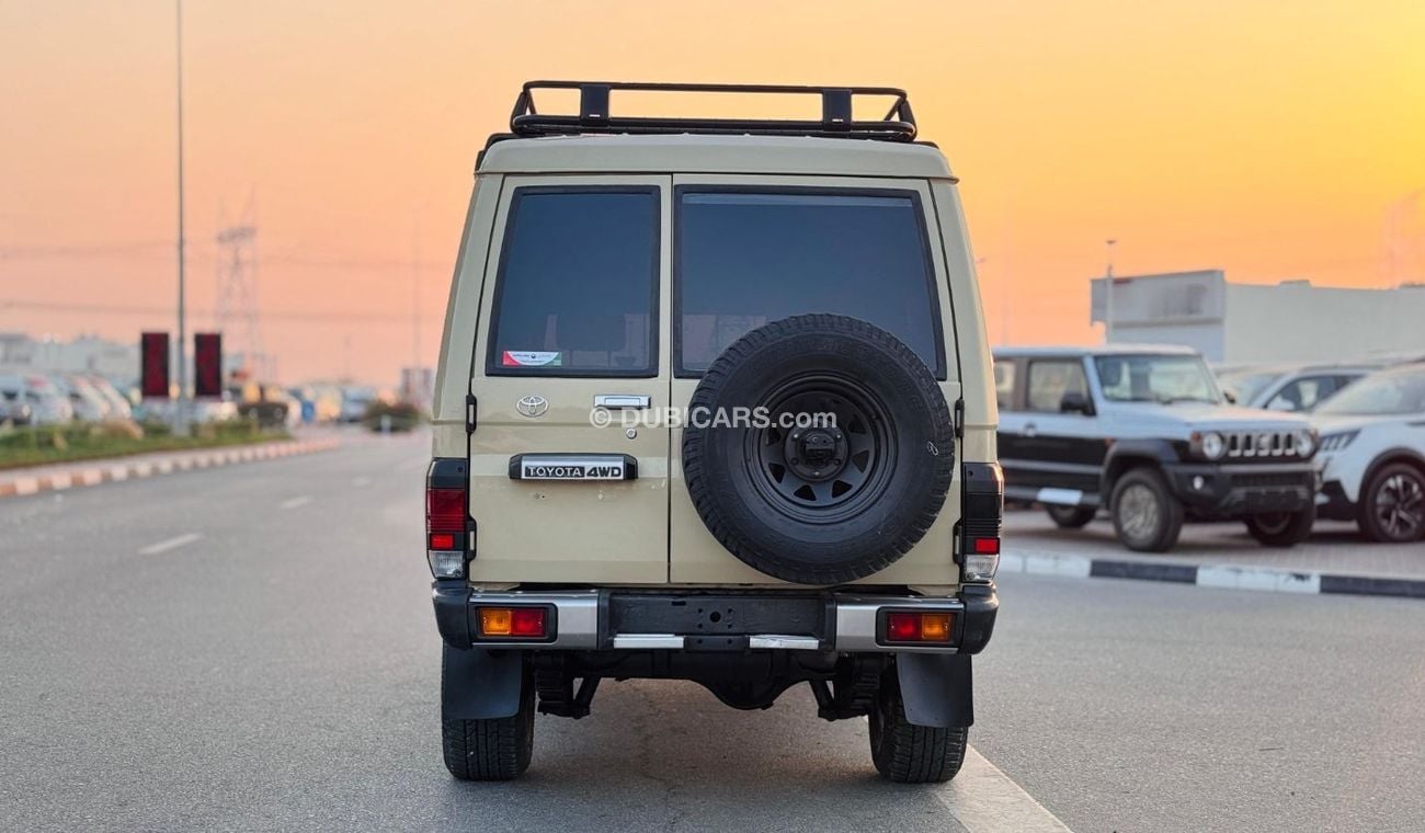 تويوتا لاند كروزر هارد توب HARD TOP | RHD | 4.2L DIESEL ENGINE | MANUAL TRANSMISSION | AIR SNORKEL | PREMIUM BULL BAR INSTALLED