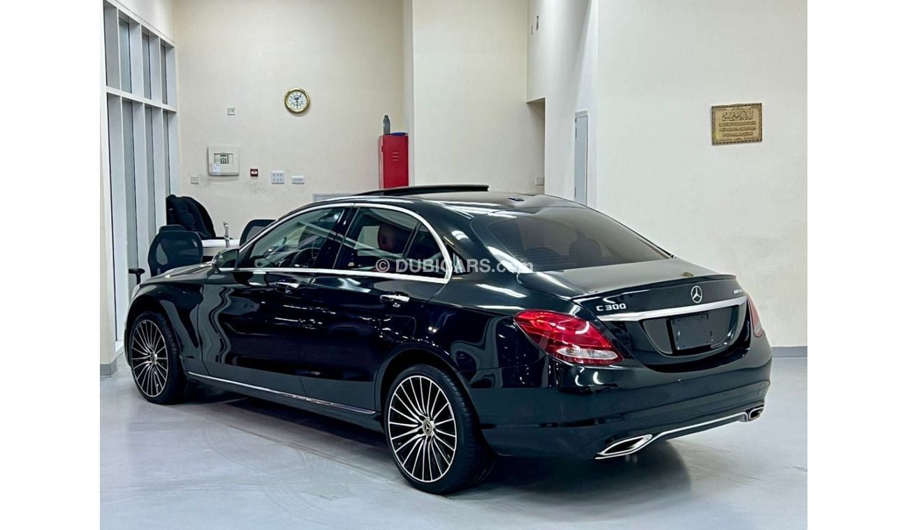 مرسيدس بنز C 300 AMG Pack 2.0L