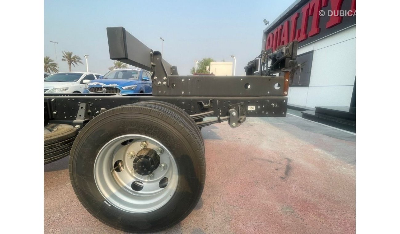 إيسوزو NQR NQR 90 // chassis truck 6.5 ton // model 2023