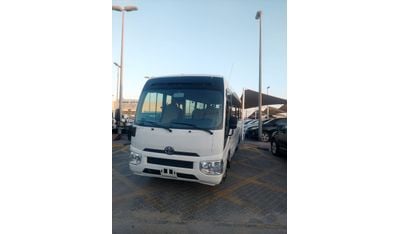 تويوتا كوستر DIESEL 4.2L 23 SEATER MANUAL TRANSMISSION