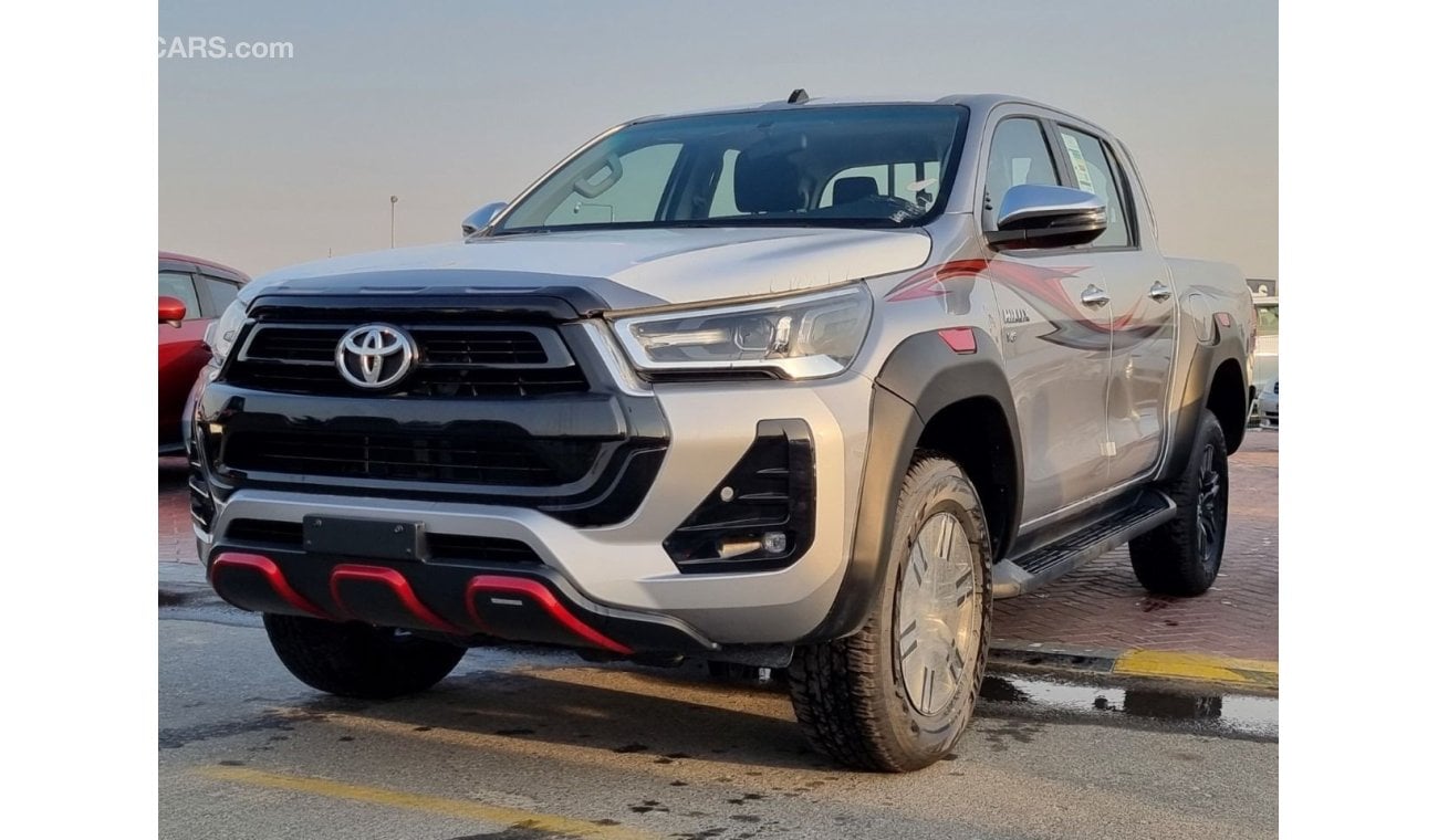 تويوتا هيلوكس Toyota Hilux SR5 4.0L Petrol 2024