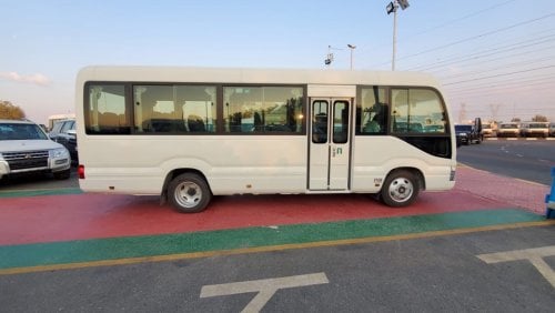 تويوتا كوستر 2022 4.2L DSL 22 SEATS BUS FOR EXPORT ONLY