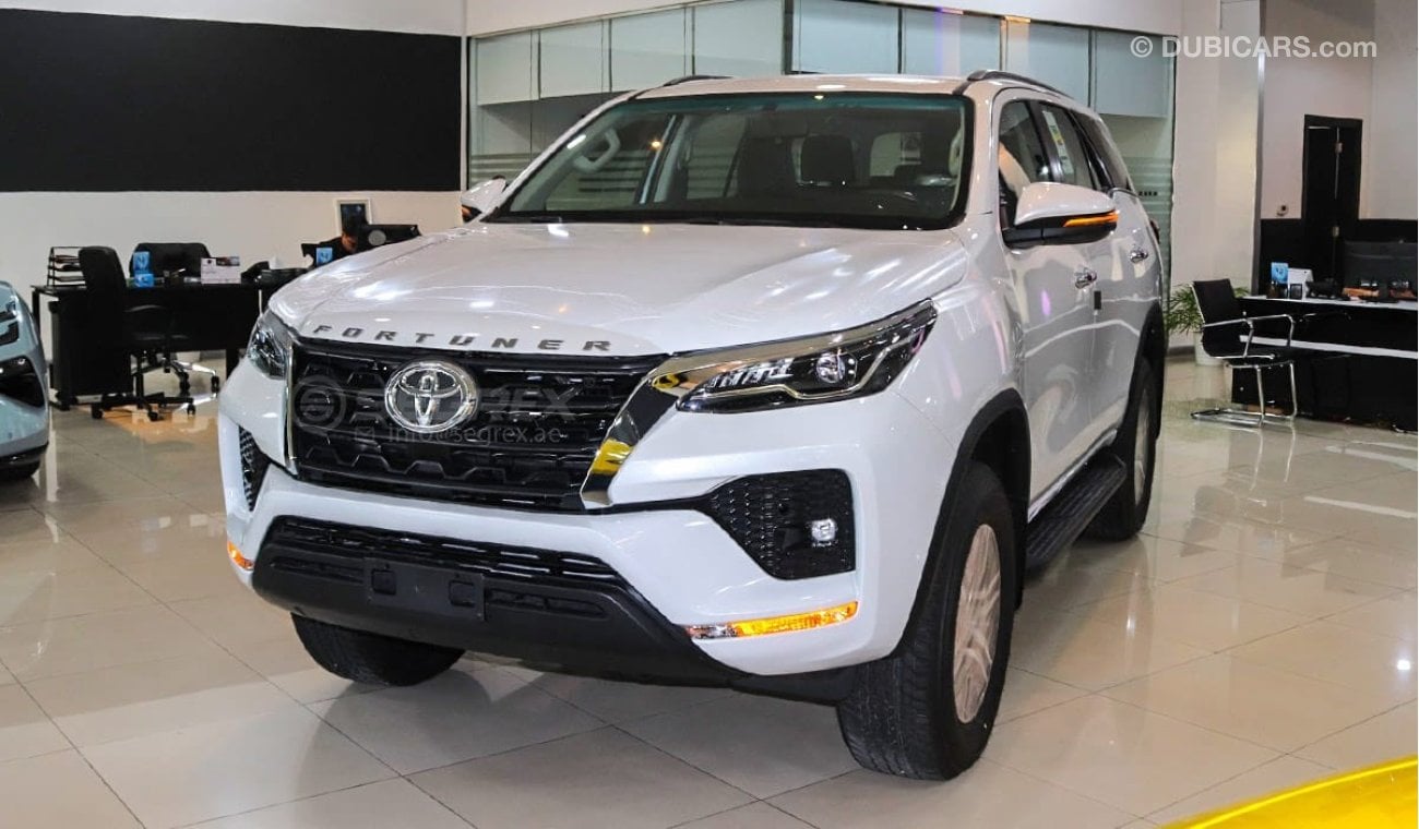 تويوتا فورتونر TOYOTA FORTUNER 4.0L PETROL STD 4WD 2024