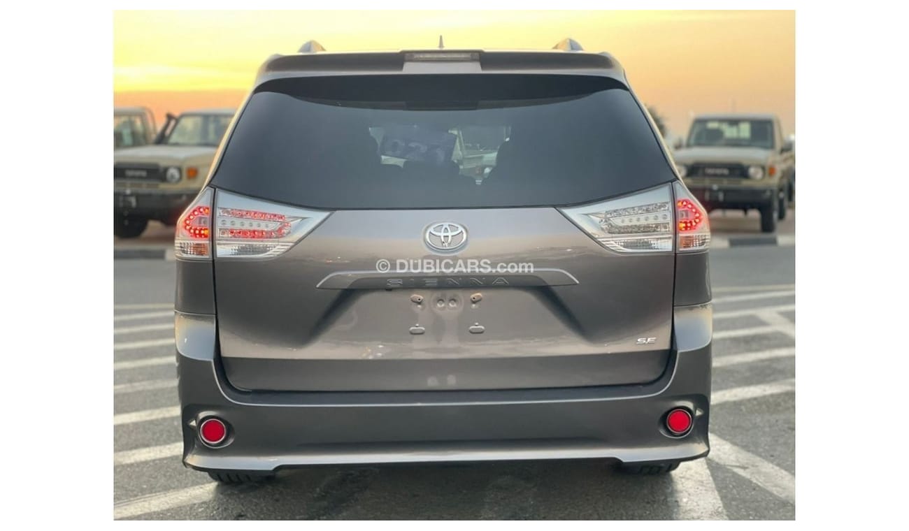 Toyota Sienna “Offer”2019 Toyota Sienna SE Special Edition - Full Option Automatic - 7 Seater - 3 Keys - UAE PASS