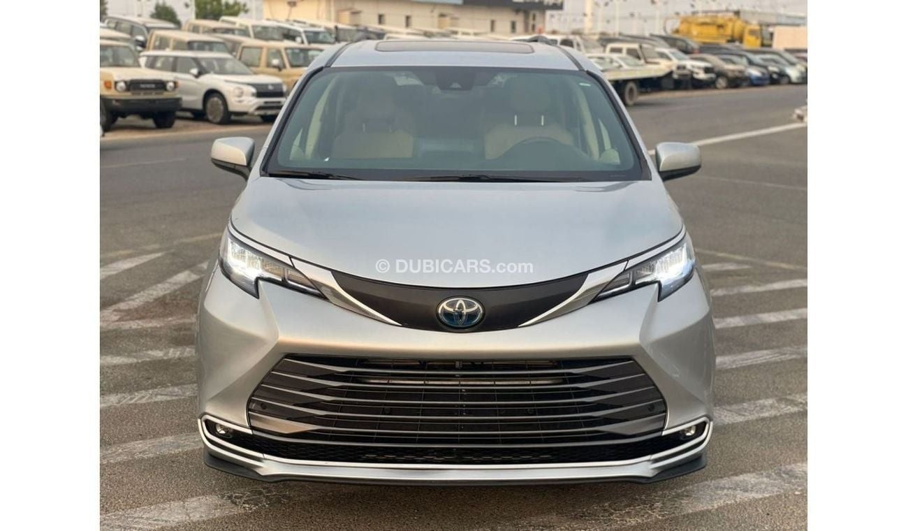 تويوتا سيينا 2021 Toyota Sienna XLE Edition Full Option - Hybrid Fuel - 2.5L V4 - 7 Seater Family Van - 33,400 Mi