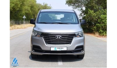 Hyundai H-1 Std GL 2.5L RWD - Petrol Automatic - 9 Seater Passenger Van - Like New Condition - GCC