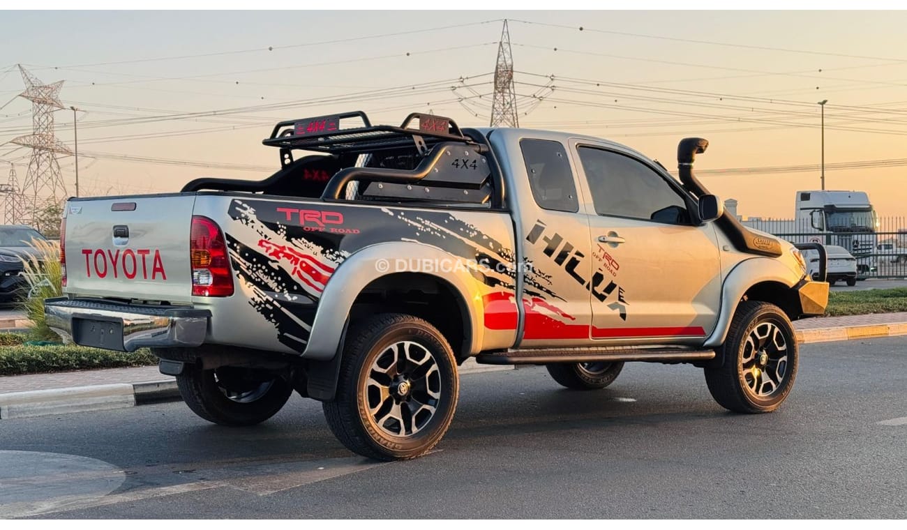 Toyota Hilux SMART CAB | PREMIUM SPORTS BAR | 2007 | RHD | 3.0L DIESEL ENGINE | MANUAL TRANSMISSION