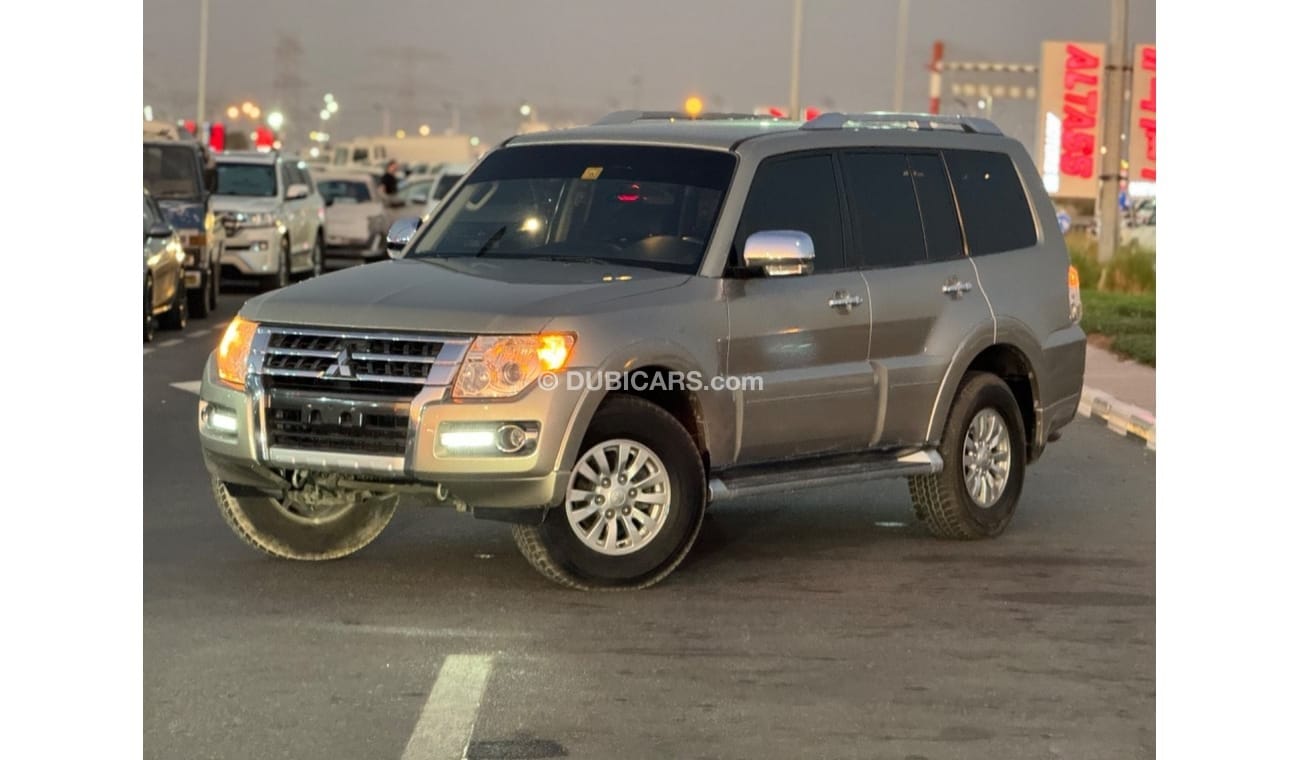 ميتسوبيشي باجيرو Mitsubishi pajero 2015 model v6 LHD