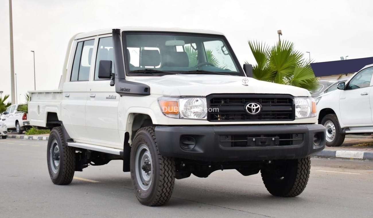 Toyota Land Cruiser Pick Up DC 4.2L DIESEL MT 2023 Model