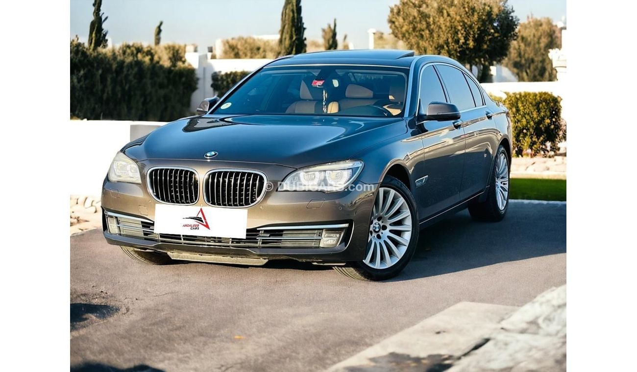 بي أم دبليو 730Li AED 1,120 PM | BMW 730I | 7-SERIES | 3.0L I6| 2015 | GCC | WELLMAINTAINED | 0% DOWNPAYMENT