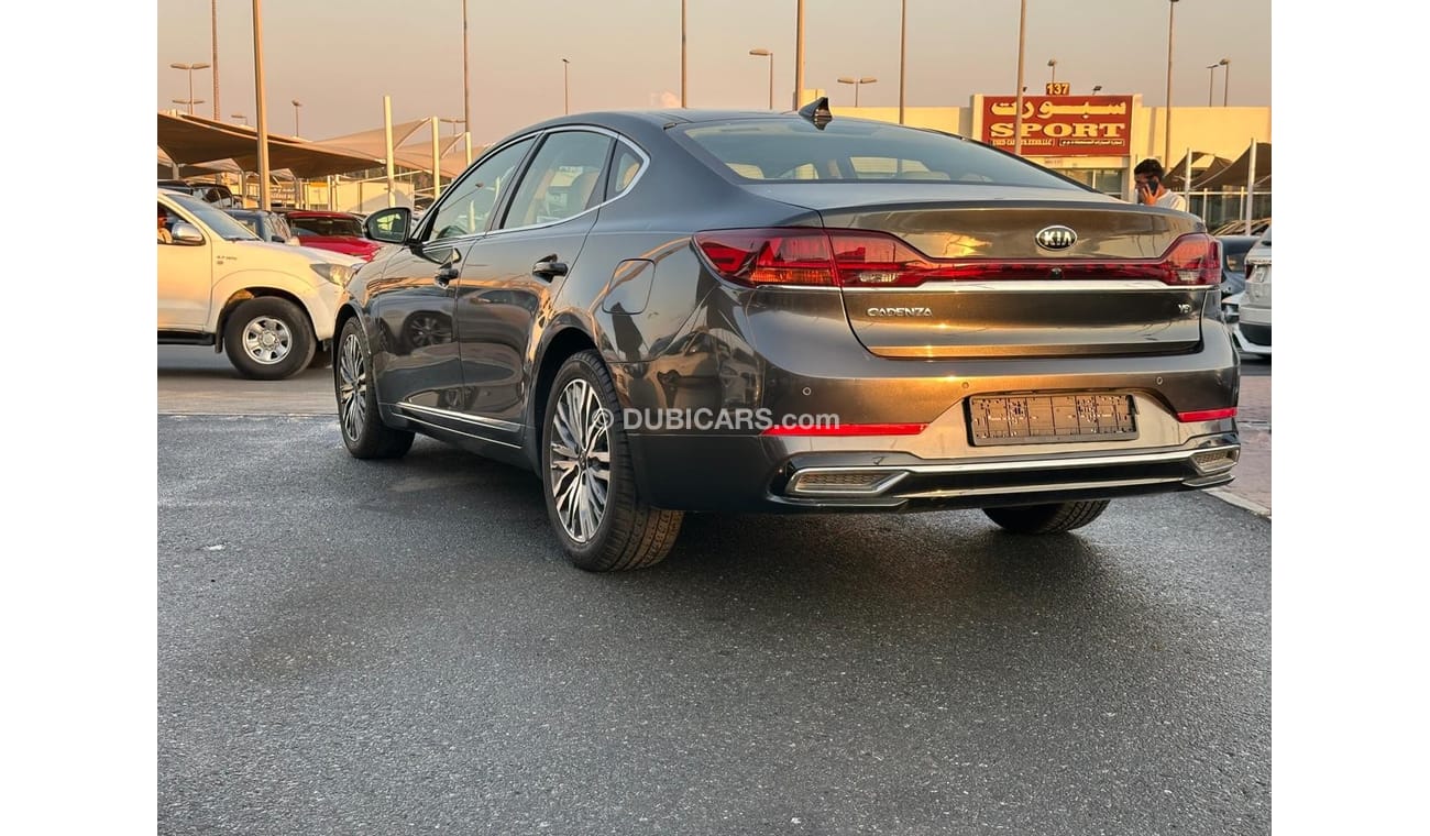 كيا كادنزا Kia Cadenza_Gcc_2021_Excellent_Condition _Full option