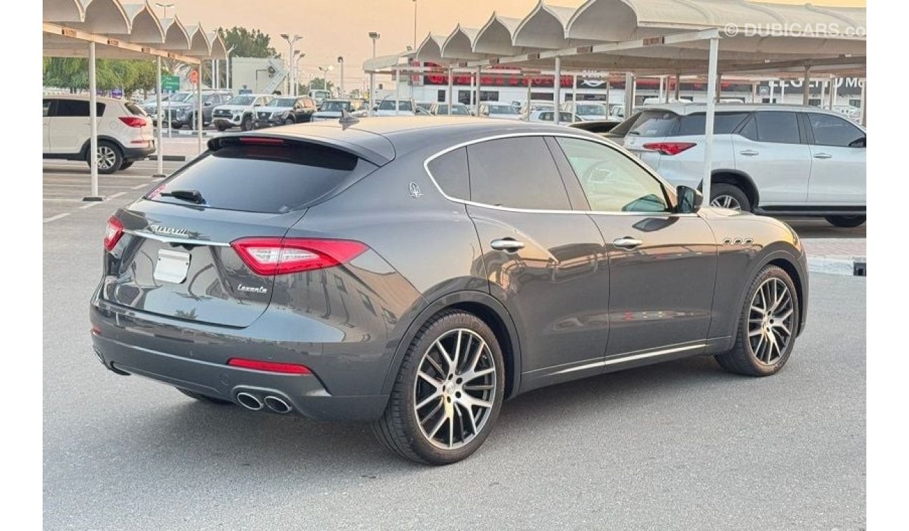 Maserati Levante Std MASERATI LEVANTE 2017 GREY INSIDE BEIGE JAPAN IMPORT