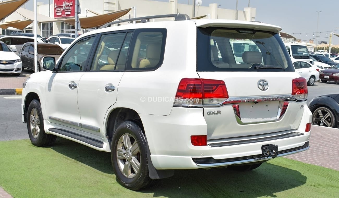 Toyota Land Cruiser GXR V6