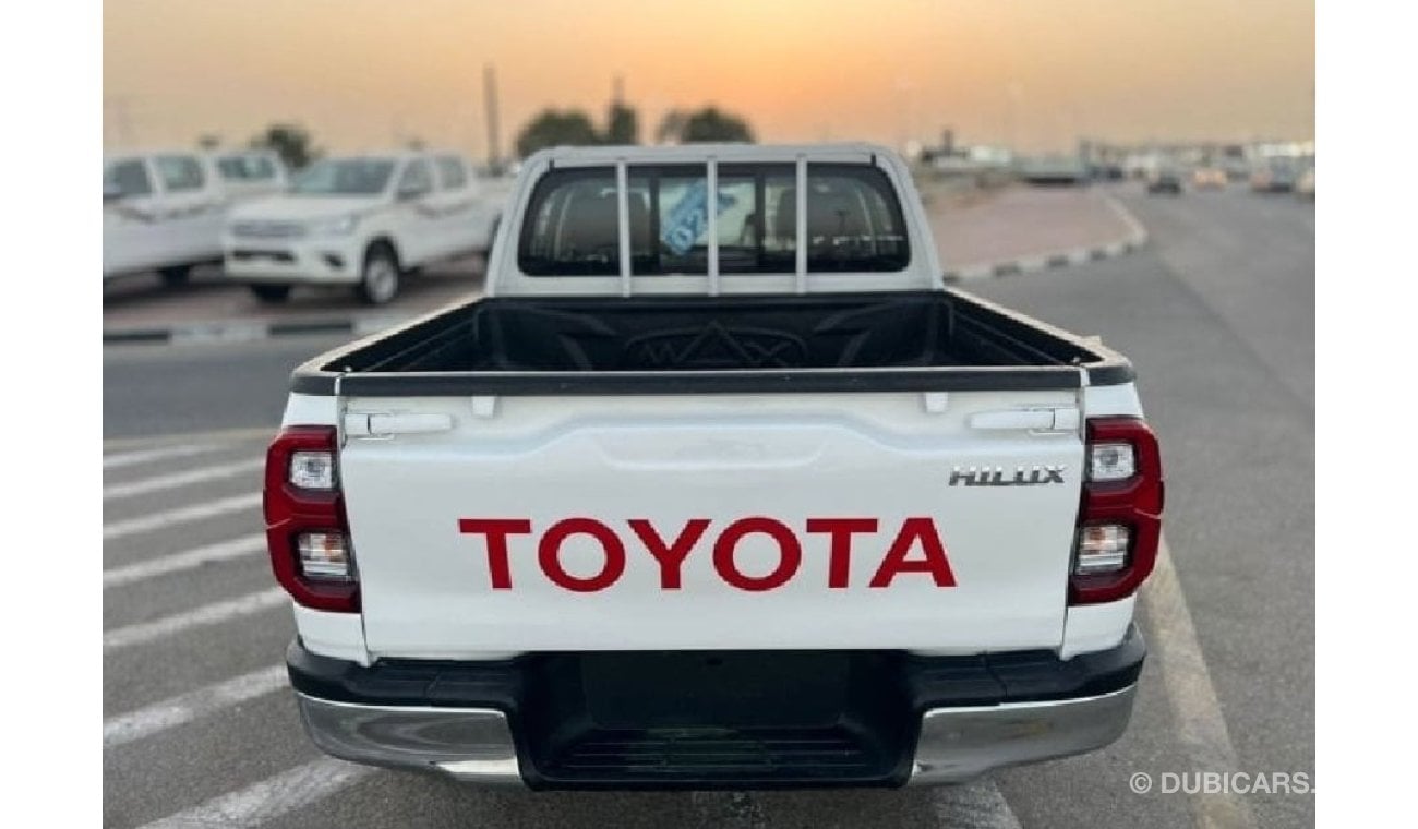 Toyota Hilux Toyota Hilux 2021 TOYOTA HILUX Adventure Option 2.7L - V4 GCC 4 Cylinder - 4 Wheel Drive 4X4 - LEATH