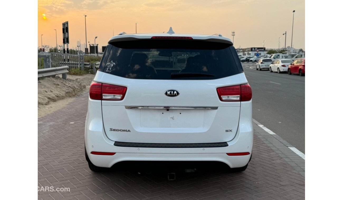 Kia Sedona 2017 - 7 SEATS FAMILY CAR LOW KM US SPEC