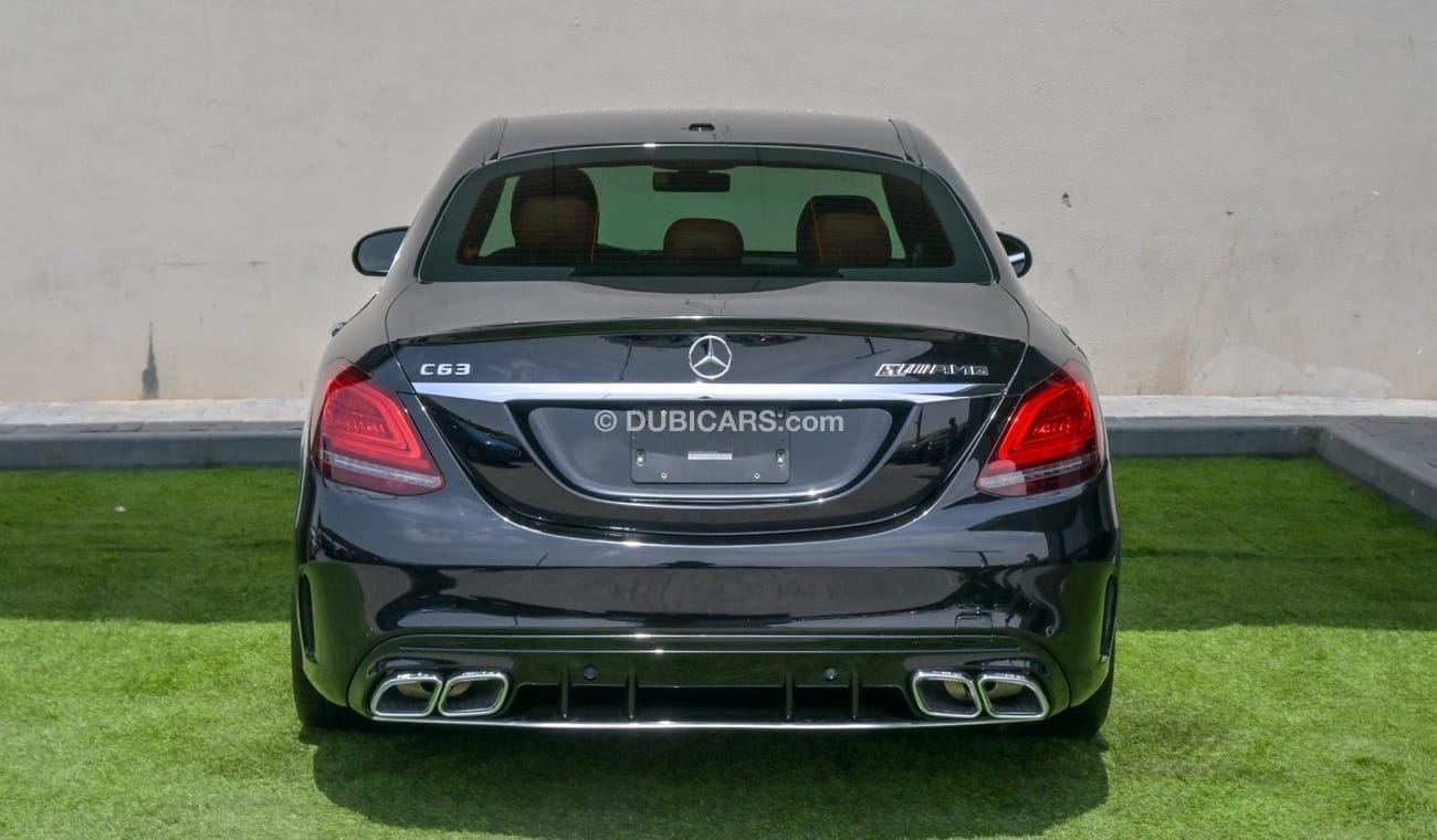 Mercedes-Benz C 300 C63S Bodykit