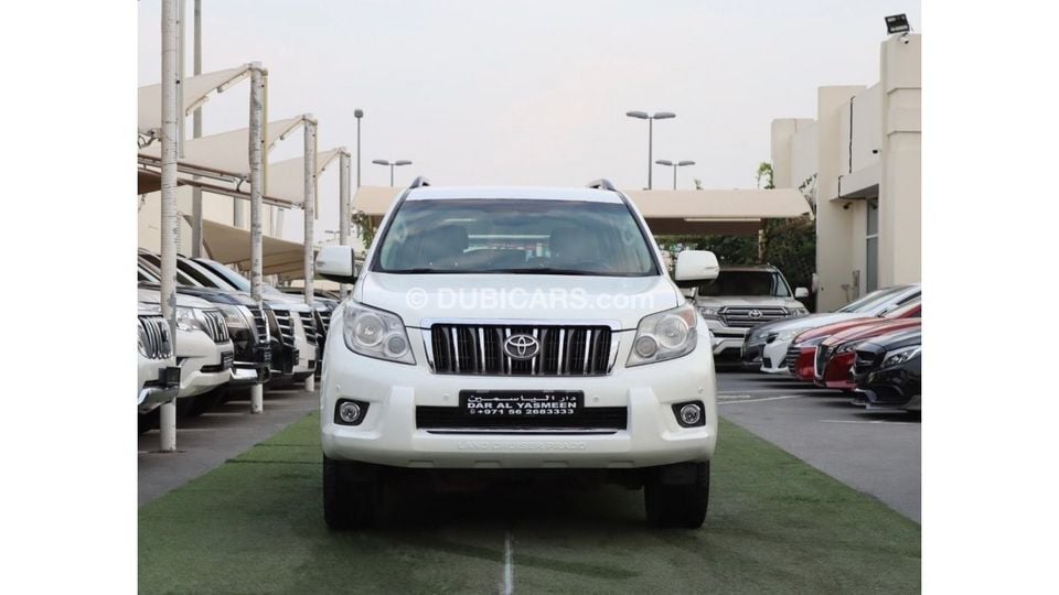 Used Toyota Prado 2011 for sale in Dubai - 696601