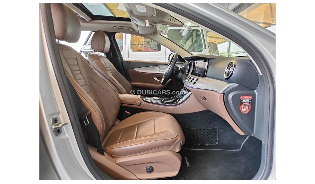 Mercedes-Benz E200 AED 2,000 P.M | 2019 MERCEDES -BENZ  E200 AMG | UNDER WARRANTY | SUNROOF | GCC