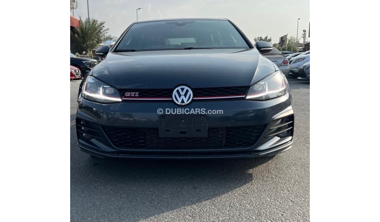 فولكس واجن جولف GTI clean title