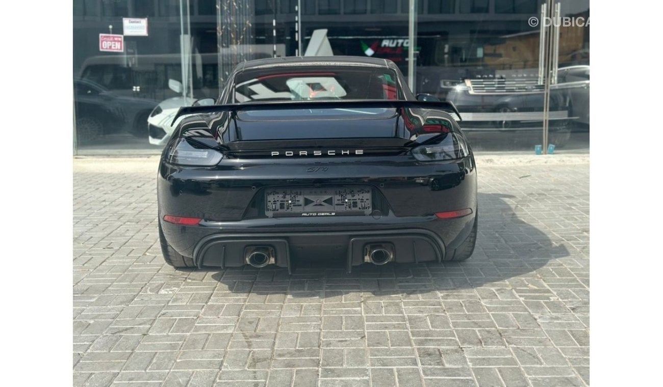 Porsche 718 Cayman