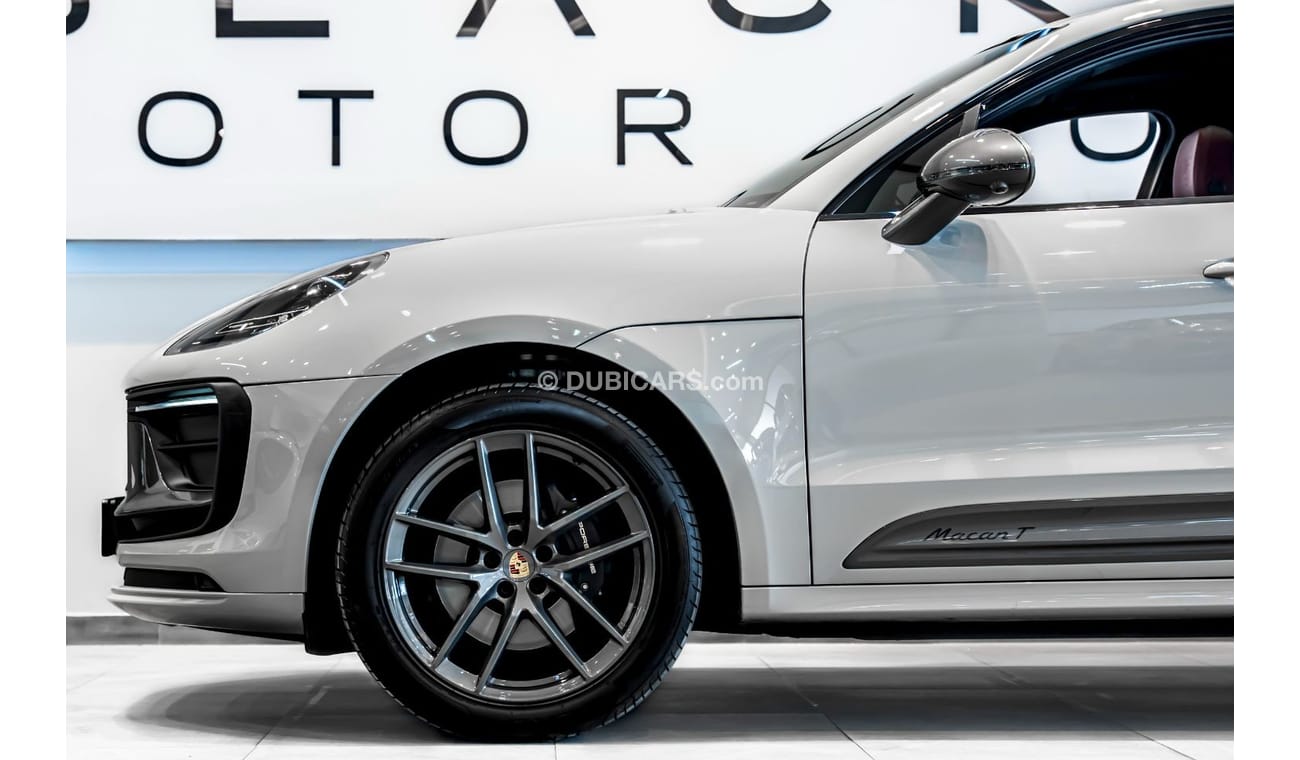 بورش ماكان Base 2.0T 2024 Porsche Macan T, 2026 Porsche Warranty, Full Service History, Low KMs, GCC