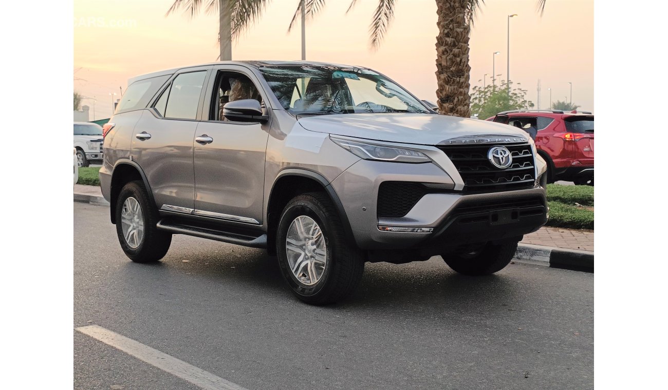 تويوتا فورتونر 2.7L PETROL, LEATHER SEATS / REAR PARKING SENSOR (CODE # 60012)