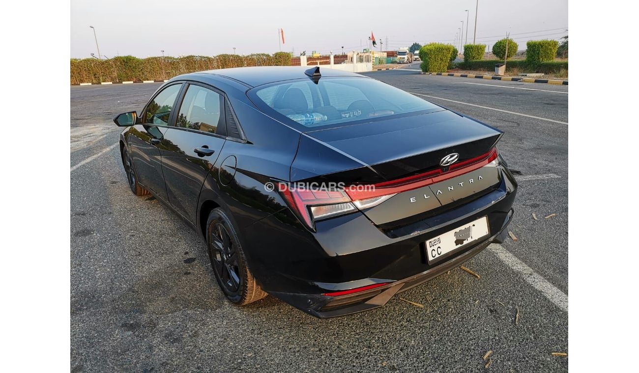 هيونداي إلانترا 1.6 L