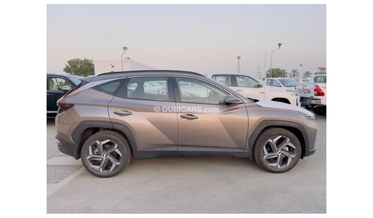 Hyundai Tucson Hyundai Tucson 1.6L AT full option with panoramic roof (2023 model)