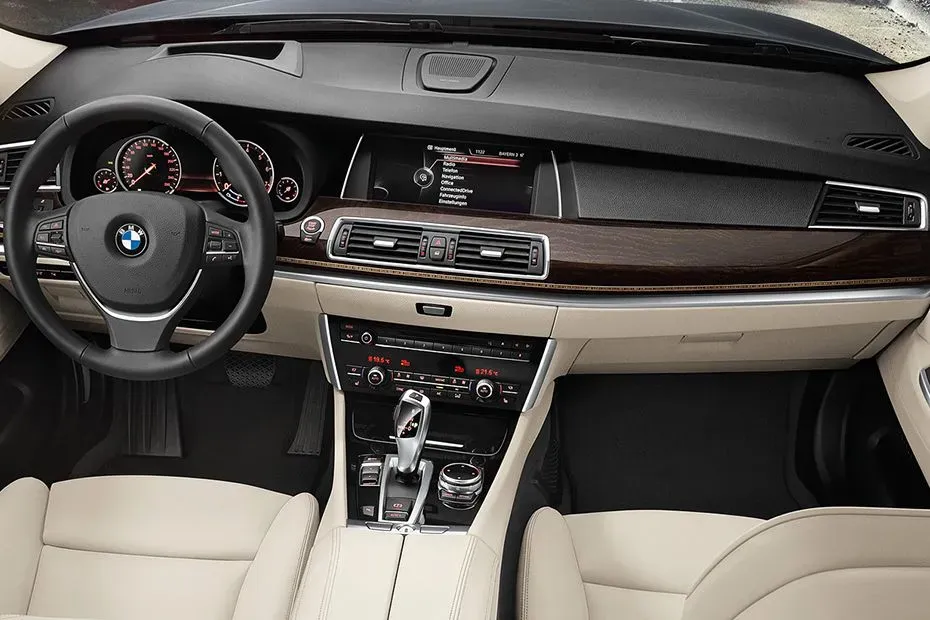 BMW 530 Gran Turismo interior - Cockpit