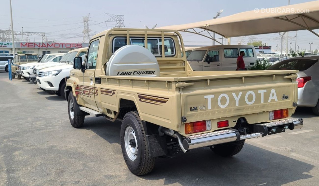 Toyota Land Cruiser Pick Up LAND CRUISER PICKUP SINGLE CABIN PETROL 4.0 AUTOMATIC TRANSMISSION 2024 MID OPTION