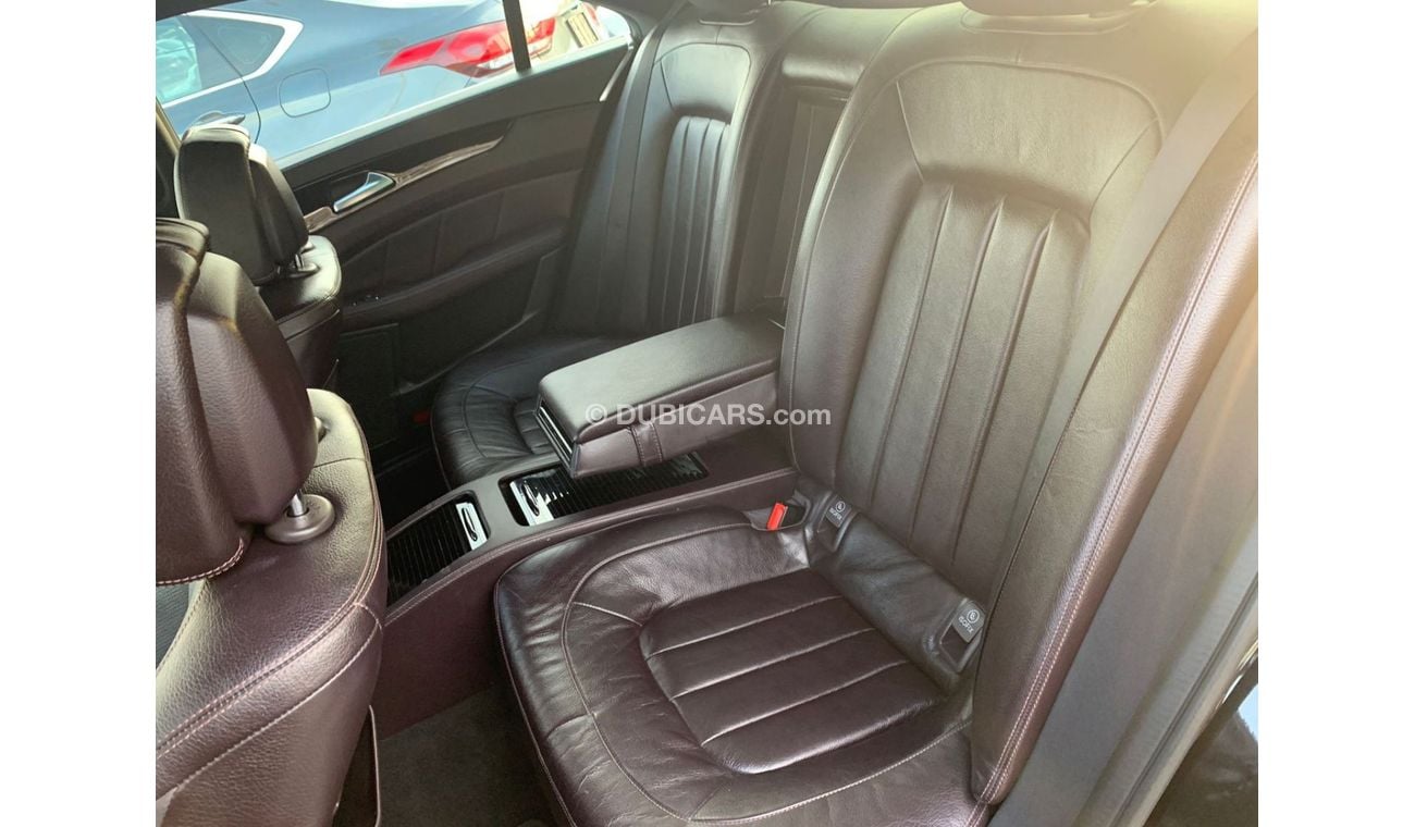 مرسيدس بنز CLS 500 Std Mercedes CLS 500_GCC_2014_Excellent Condition _Full option