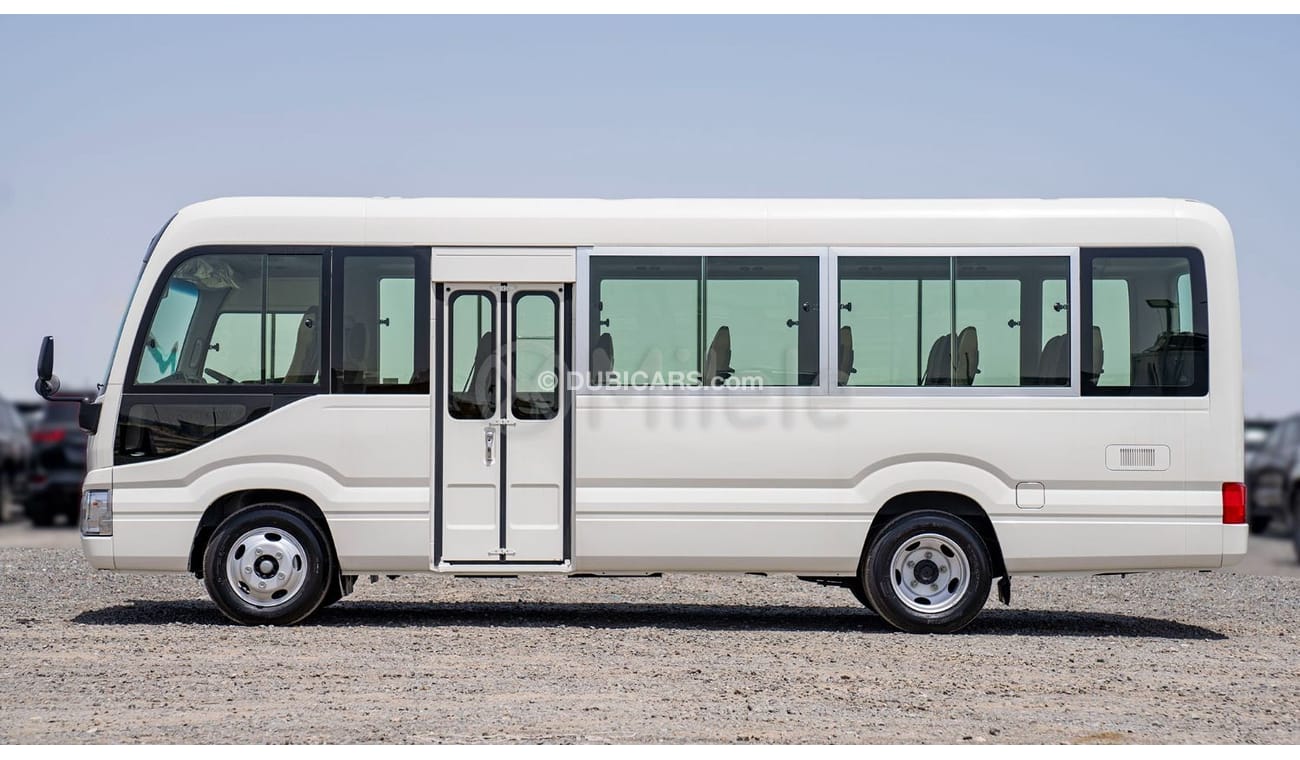 تويوتا كوستر RHD 4.2L DIESEL 30-SEATER: WITH MANUAL AC, 4 SPEAKERS, SNORKEL, ABS