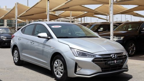 Hyundai Elantra GL ACCIDENTS FREE - GCC - ENGINE 1600 CC - PERFECT CONDITION INSIDE OUT