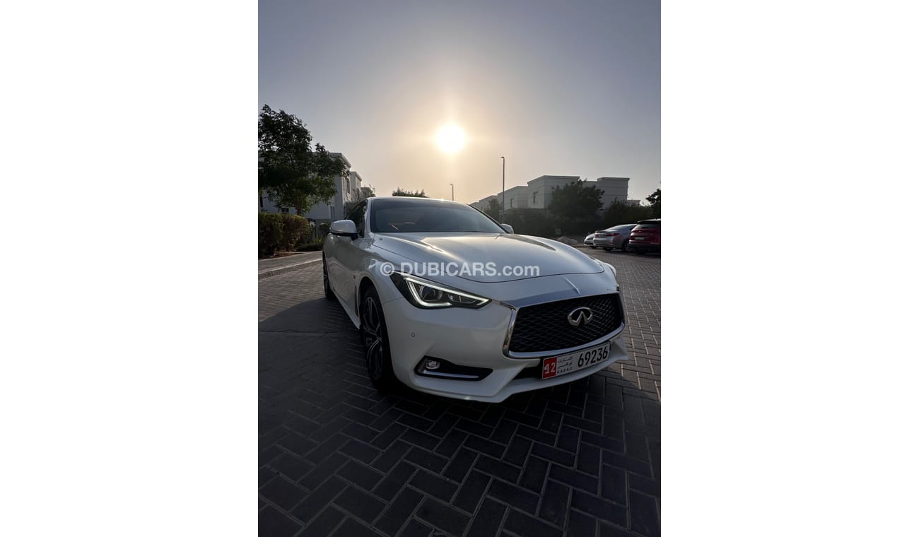 Infiniti Q60 Premium 2.0L