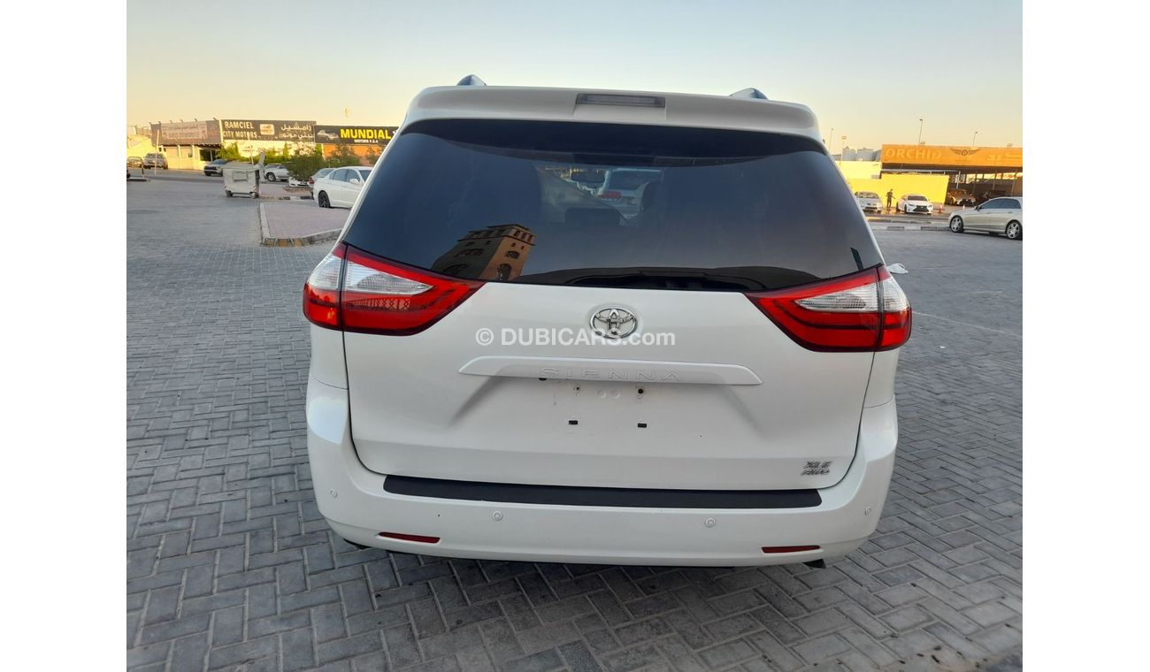 تويوتا سيينا Toyota Sienna 2017 Xle