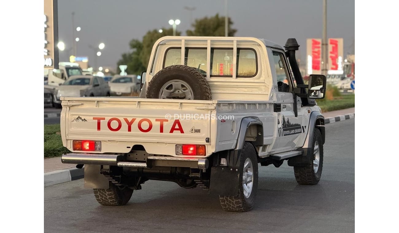 تويوتا لاند كروزر بيك آب Toyota LC pick up model 2014 diesel engine RHD