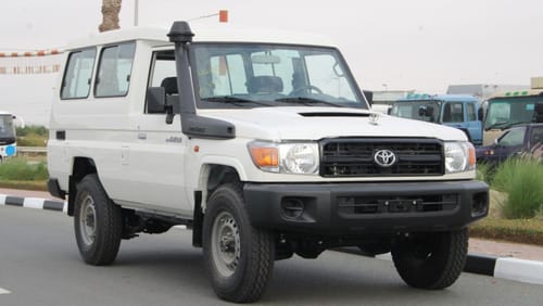 تويوتا لاند كروزر هارد توب TOYOTA LANDCRUISER 78 4.5L V8 DIESEL 9 SEATER TROOP CARRIER MANUAL