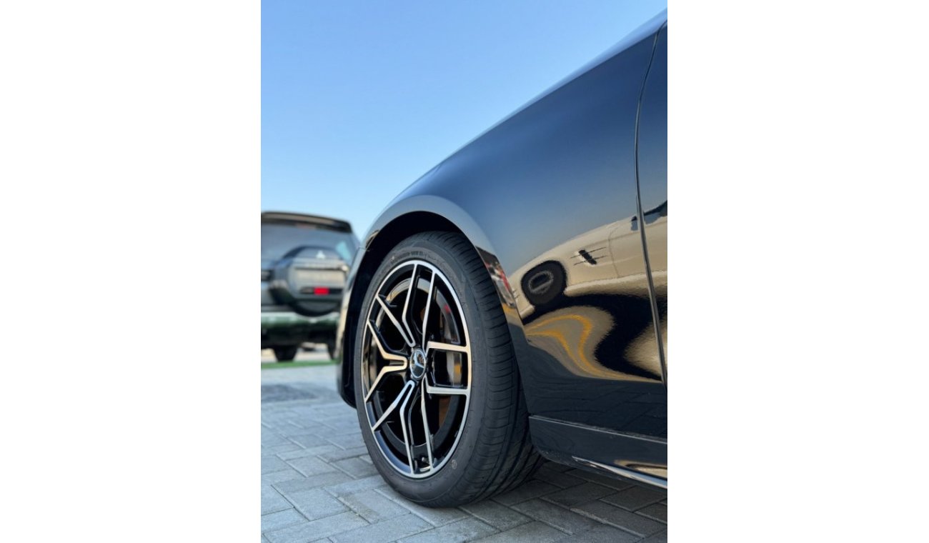 مرسيدس بنز E300 AMG