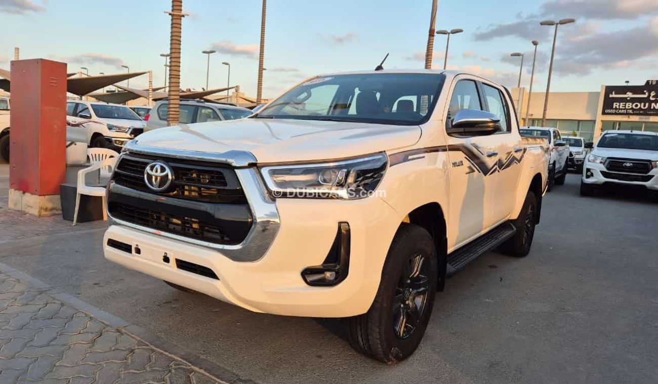 Toyota Hilux GL 2.7L Double Cab Utility 4WD Toyota Hilux 2024 4 cylinder engine 2.7L clean car without accident w