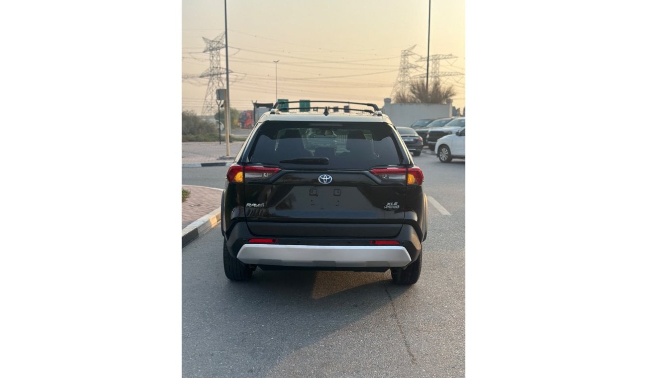 تويوتا راف ٤ TOYOTA RAV4 XLE Hybrid