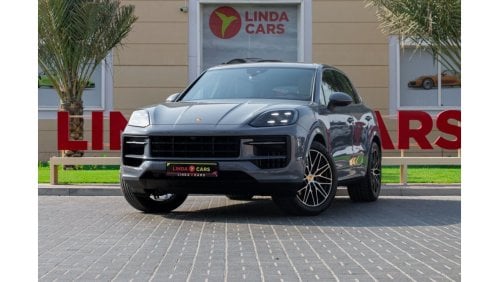 بورش كايان Porsche Cayenne 2024 GCC under Agency Warranty with Flexible Down-Payment.