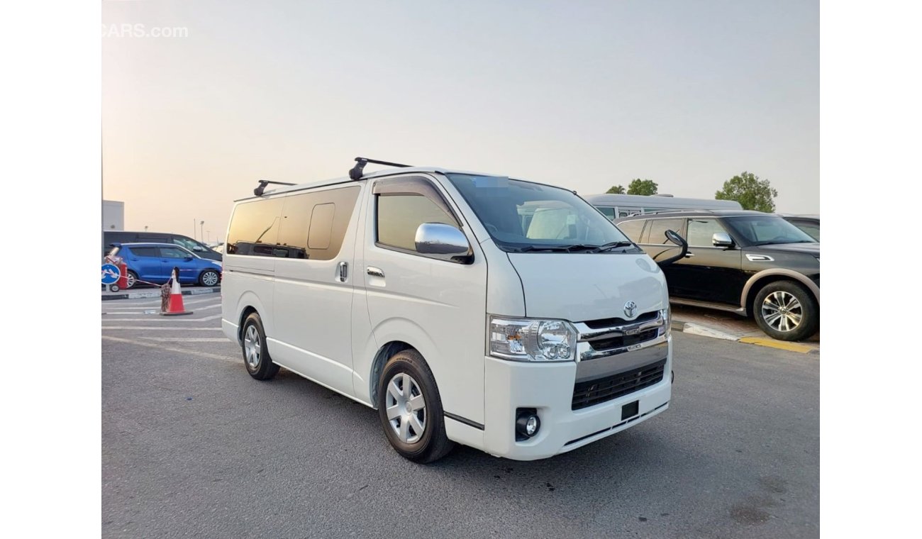 Toyota Hiace TOYOTA HIACE VAN RIGHT HAND DRIVE(PM21822)