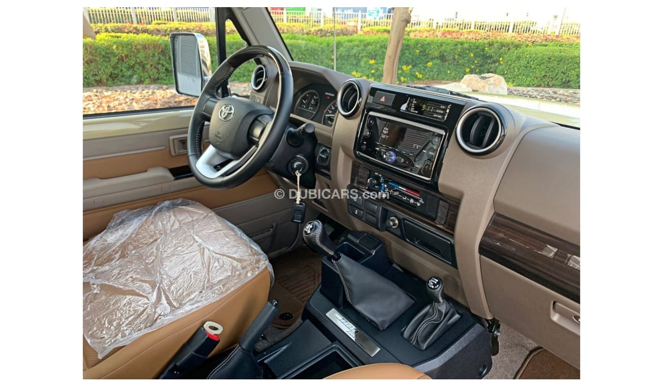 Toyota Land Cruiser Hard Top 71 series -70th Anniversary - Capsule - GCC Spec - Full Option - Leather interior - Diff-lock - Can