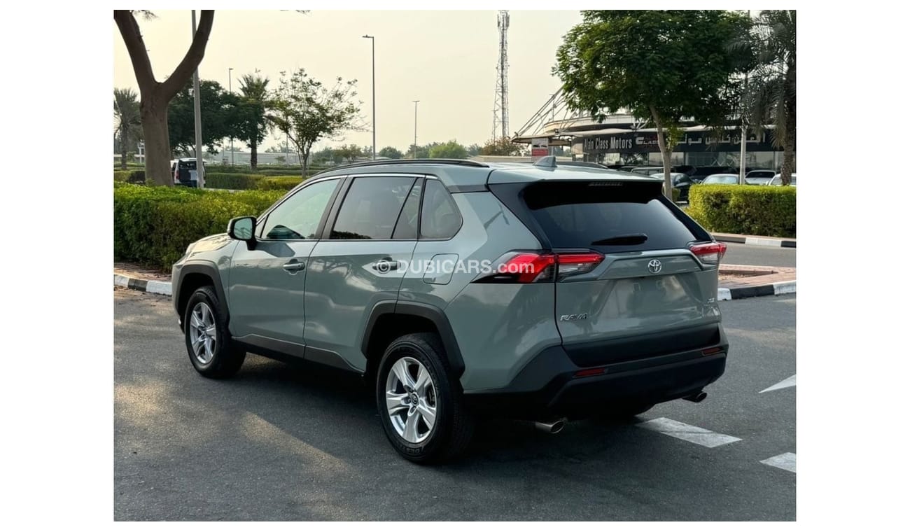 Toyota RAV4 2020 XLE SUNROOF PUSH START AWD US SPEC